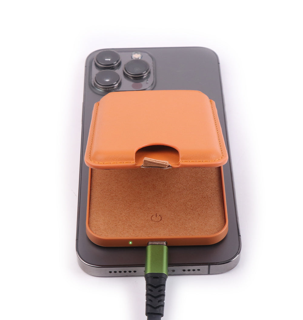 Airtaged Card Case with Magnetic Phone Stand